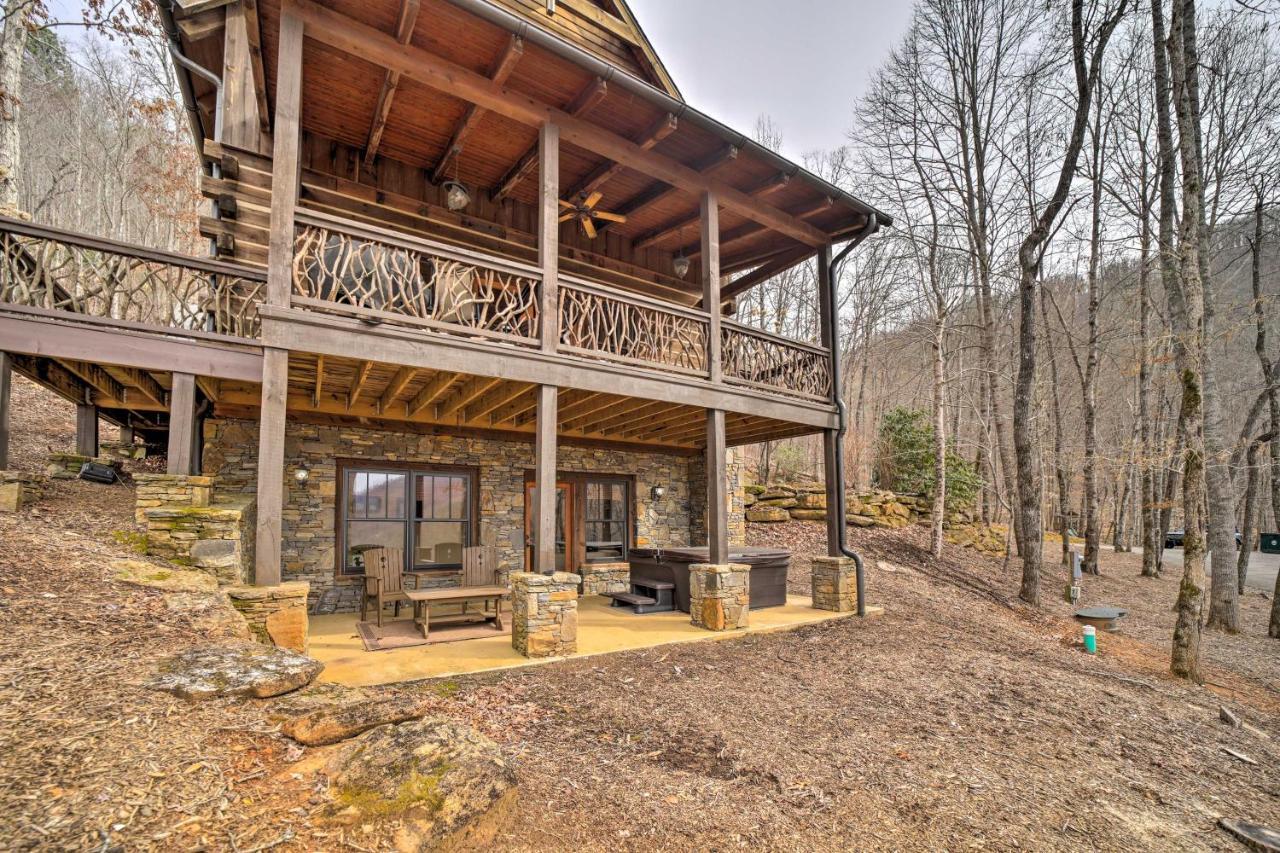 Luxury Cabin Rental In Franklin With Private Hot Tub Exterior photo