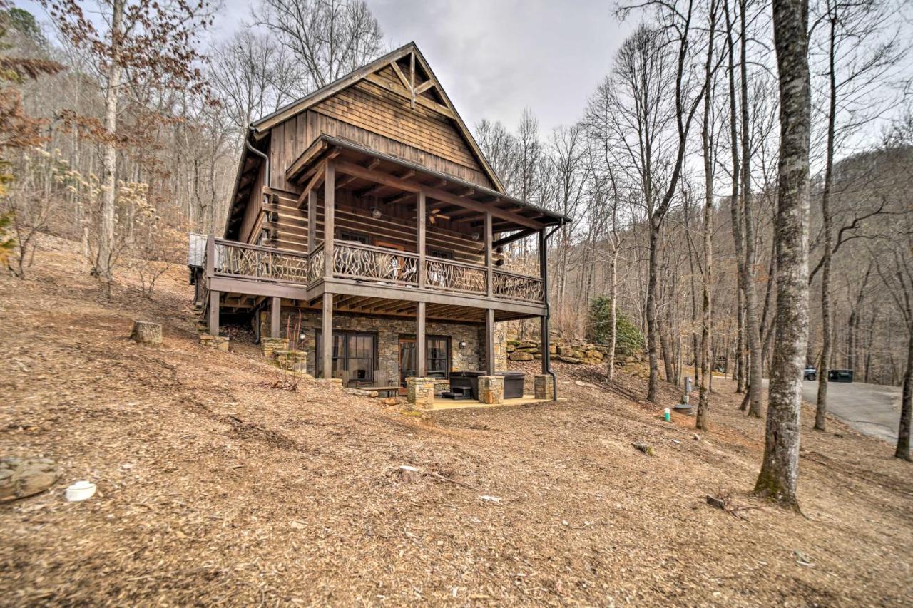 Luxury Cabin Rental In Franklin With Private Hot Tub Exterior photo
