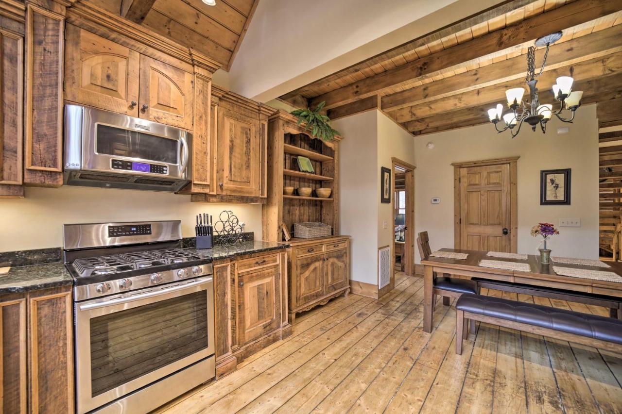 Luxury Cabin Rental In Franklin With Private Hot Tub Exterior photo