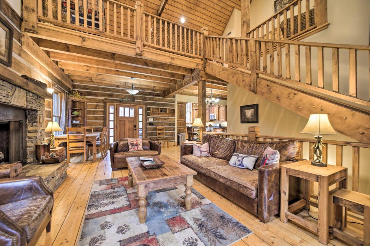 Luxury Cabin Rental In Franklin With Private Hot Tub Exterior photo