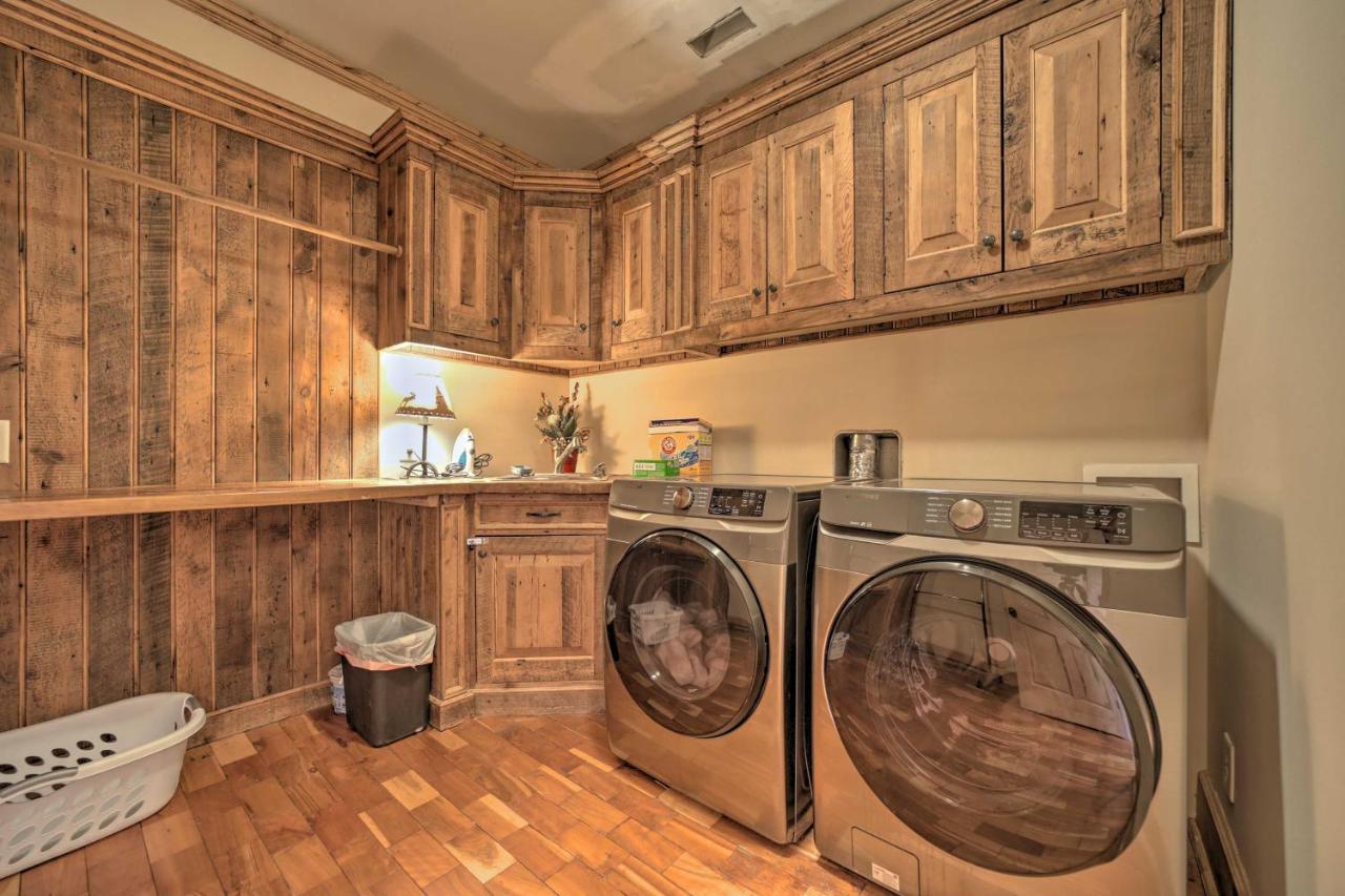 Luxury Cabin Rental In Franklin With Private Hot Tub Exterior photo